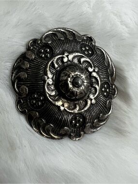 Vintage Silver Tone Ornate Floral Rosette Scarf Clip